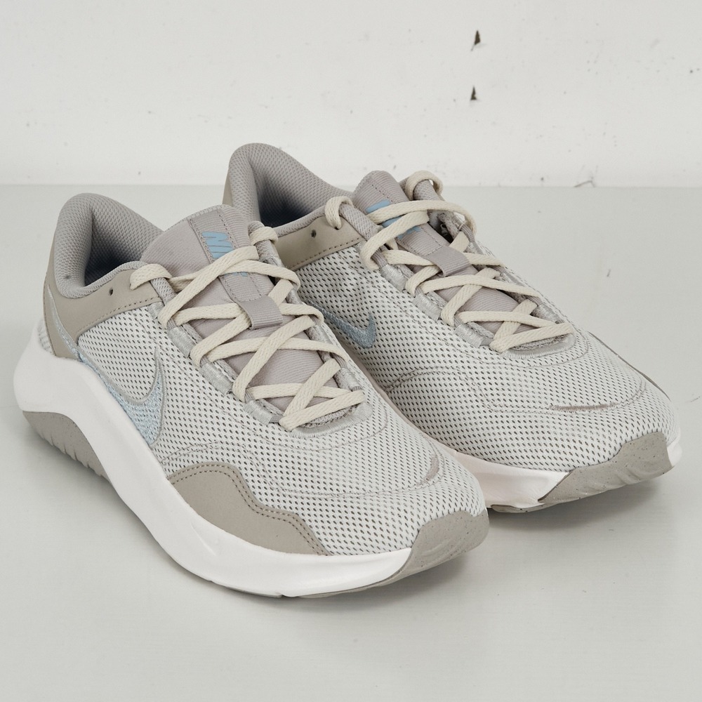 Nike Legend Essential 3 NN Women's 11 Running Shoes DM1119 008 - Picture 2 of 9